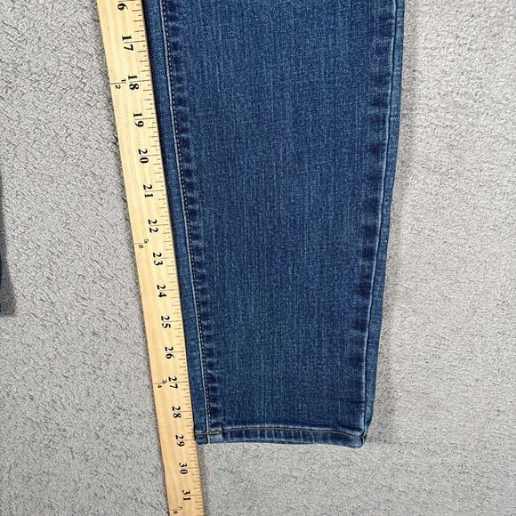 Old Navy Curvy Mid Rise Jeans Women’s Size 6 Medium Wash Distressed Whiskers - Picture 7 of 12